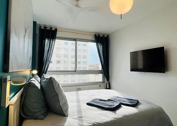 Central, Confort, Clim, 2 Chambres, Parking - Lyon 6E