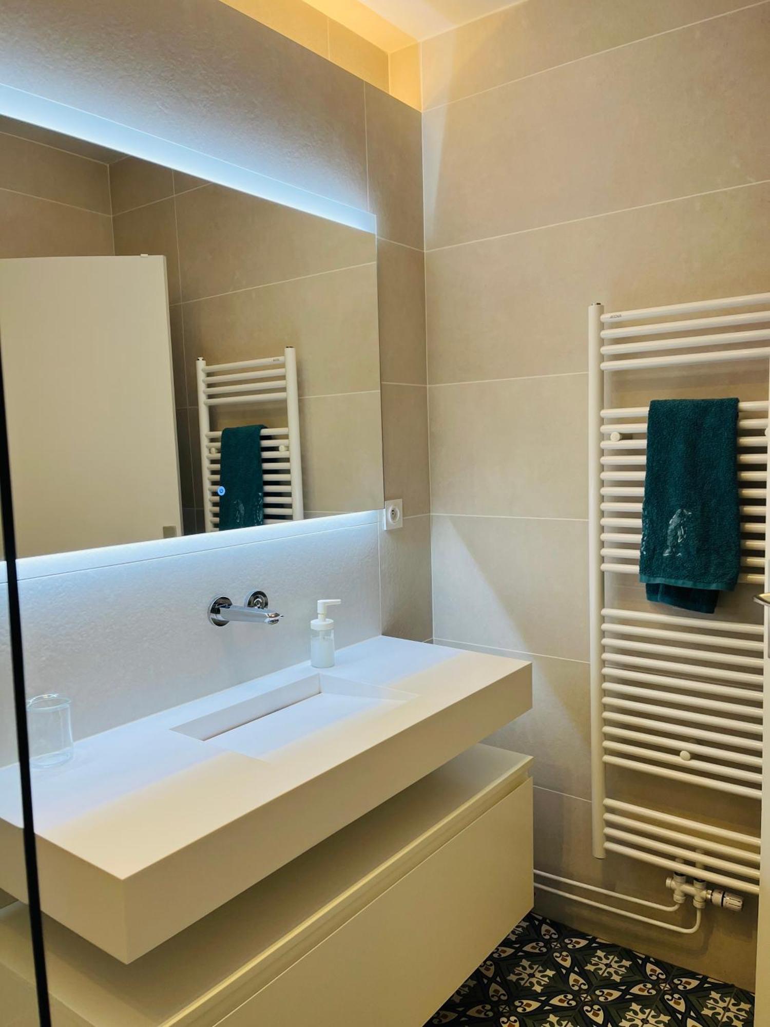 Central, Confort, Clim, 2 Chambres, Parking - 6e Apartment