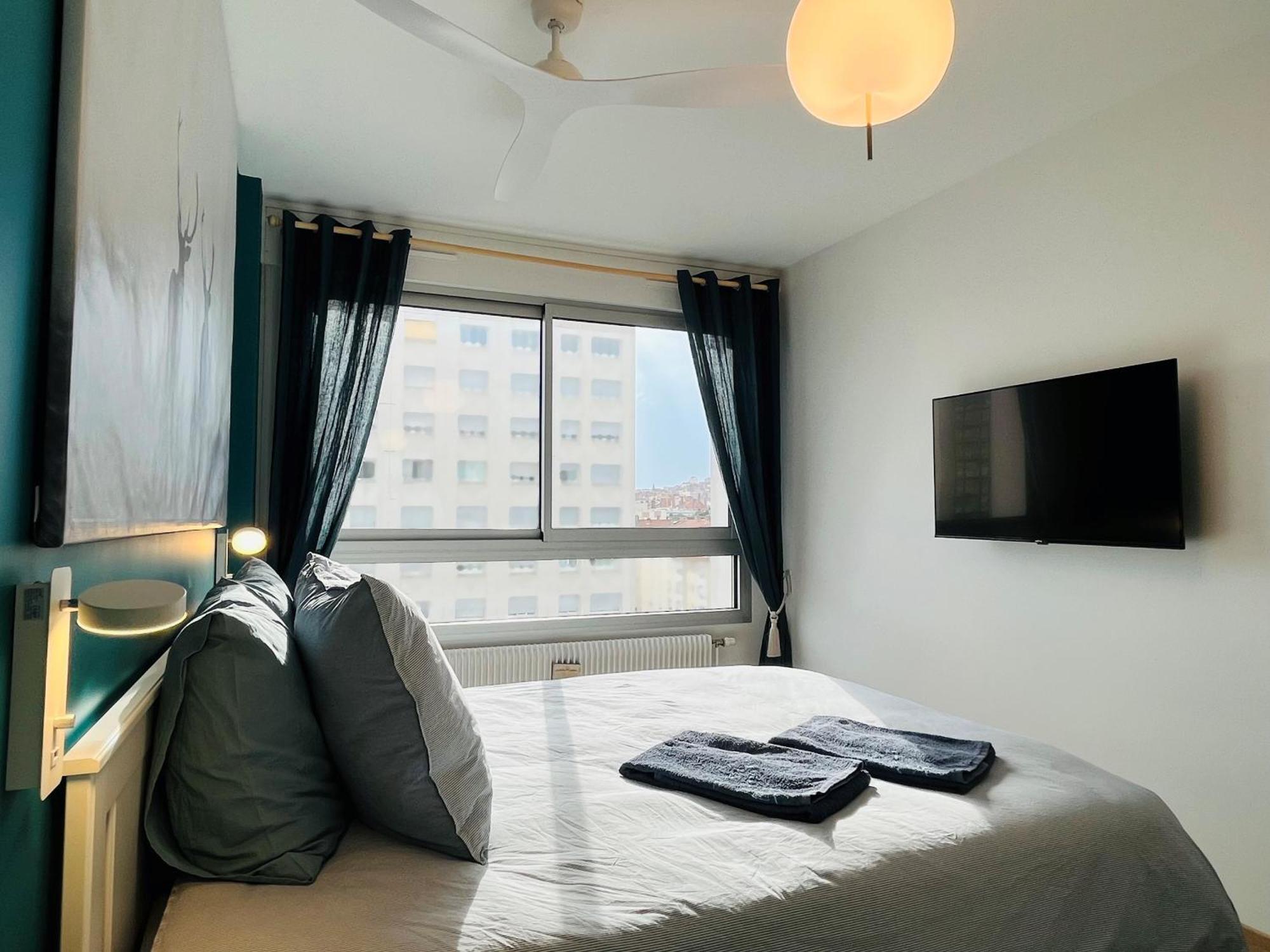 Central, Confort, Clim, 2 Chambres, Parking - 6e * Lyon